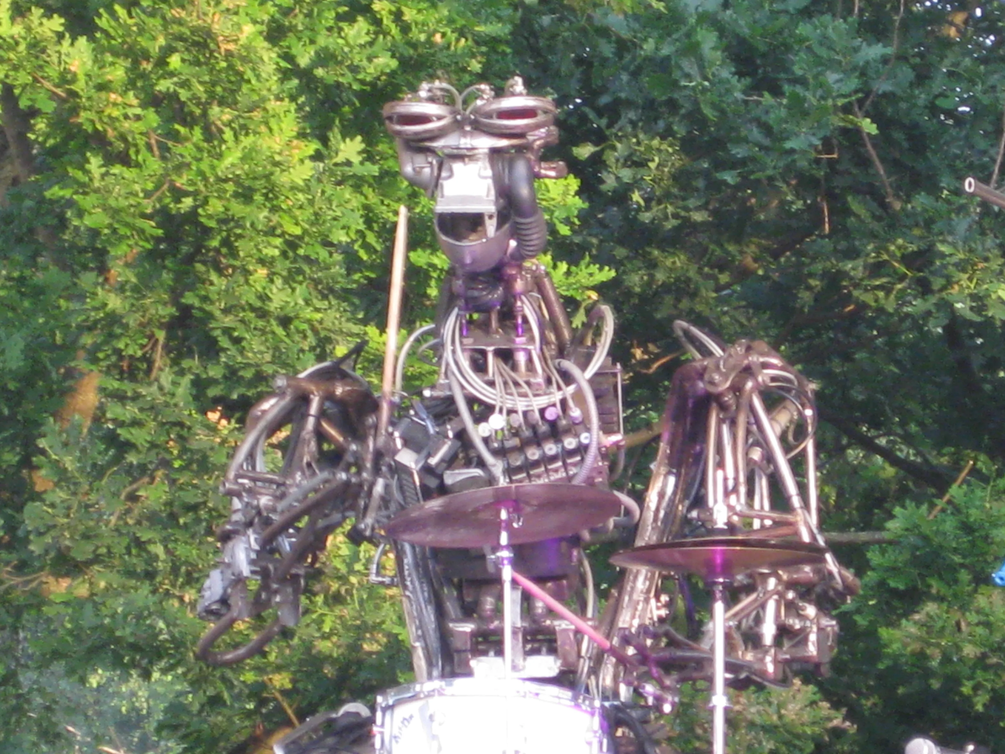 Pneumatic Drummer